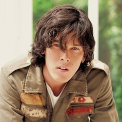 Justin Nozuka