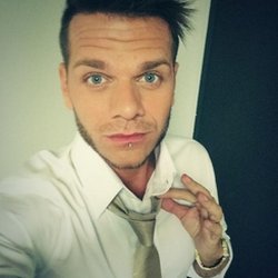 Keen'V: En enregistrement pour #LesAnneesBonheur sur #France2 diffusion Samedi 4 Octobre ;)