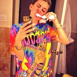 Miley Cyrus: #neverforget