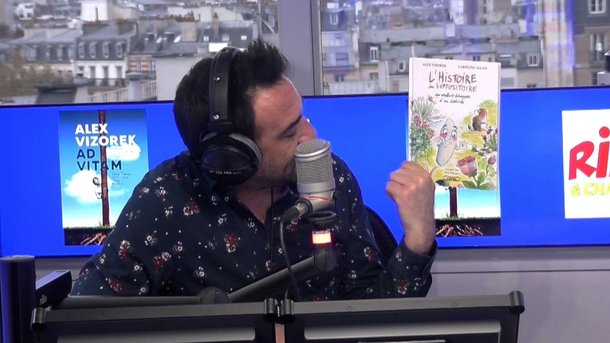 Alex Vizorek évoque le conte pour enfants qu'il a écrit : "L'histoire du suppositoire qui voulait échapper à sa destinée !"