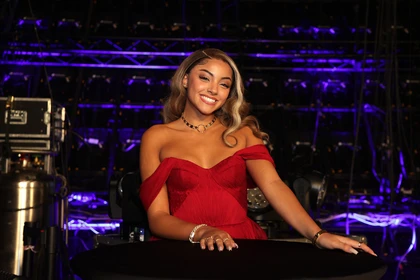Wejdene - Backstage NRJ Music Awards Paris Edition