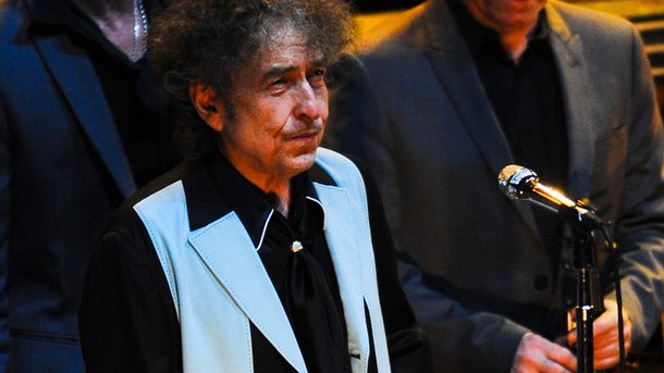 Bob Dylan: une de ses guitares mise en vente