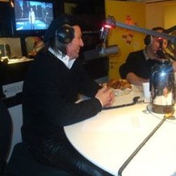 yvan-le-bolloch-rire-et-chansons-photo3