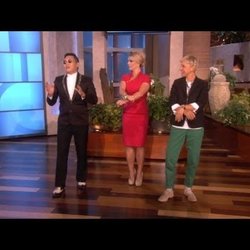 Britney "horse-ridding dance" - "Gangnam Style" from Psy!