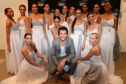 Amir et ses danseuses - NRJ Music Awards 2017