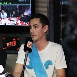 Emission du 20 décembre 2013 avec Kev Adams et l'équipe de SODA
