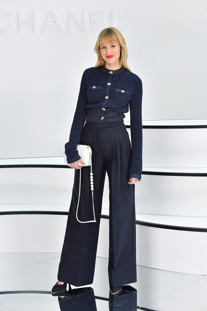 Angèle au défilé Chanel à la Fashion Week. Le 3 mars 2020 à Paris.