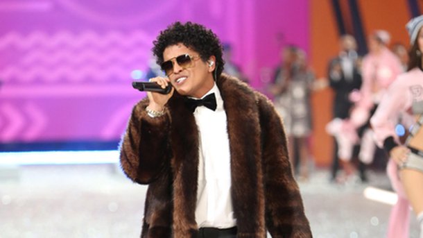 Bruno Mars nous emmène dans les coulisses de sa tournée!