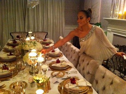 Jennifer Lopez : en mode Jackie O pour le diner du 31!