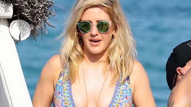Ellie Goulding récupère sous le soleil de Saint-Tropez!