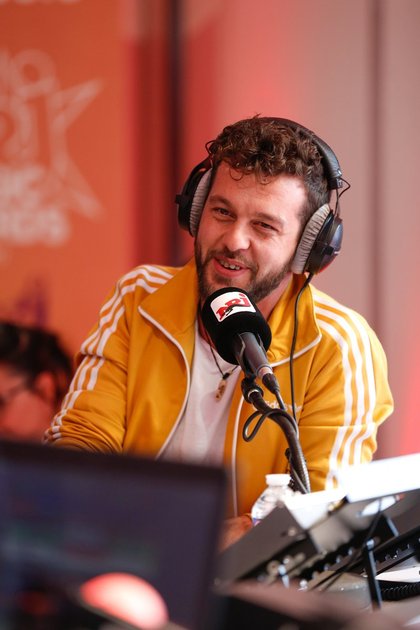 Claudio Capéo chez Manu dans le 6/9 - NRJ Music Awards 2017