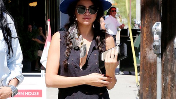 Selena Gomez : ses amis la soutiennent !