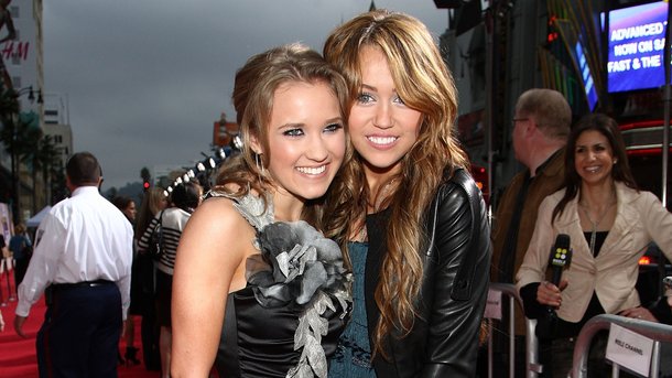 Hannah Montana : pourquoi Lilly Truscott est absente de l’épisode spécial ?