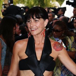 Lio au 62e Festival de Cannes, pour la montée des marches du film « Vengeance »