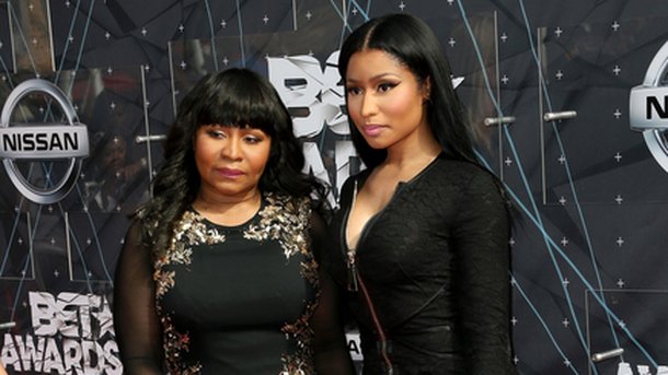 Nicki Minaj : accompagnée par sa mère aux BET Awards!