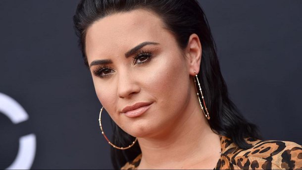 Demi Lovato surmonte ses craintes et poste une photo sans retouches sur Instagram!