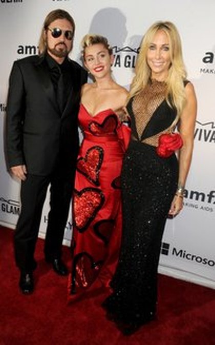 Miley Cyrus et ses parents @ Gala de l’amfAR