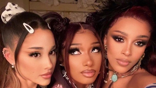 Ariana Grande, Doja Cat et Megan Thee Stallion réunies pour la promo du clip de «34+35»