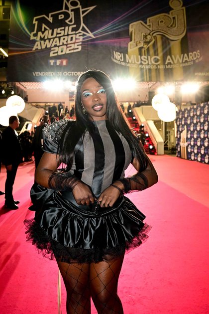 Theodora - Le Tapis Rouge - NRJ Music Awards 2025