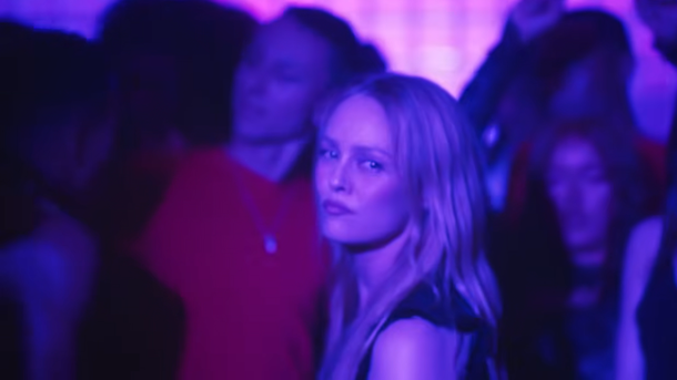 Vanessa Paradis nous invite à danser dans son nouveau clip "Les épines du cœur"