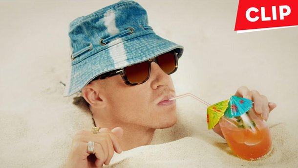 Macklemore est de retour avec le clip déjanté de «How to Play the Flute»