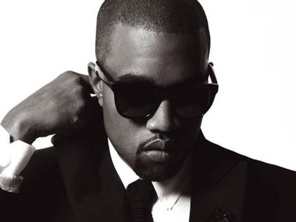 Kanye West convie 11 artistes sur son nouveau single !