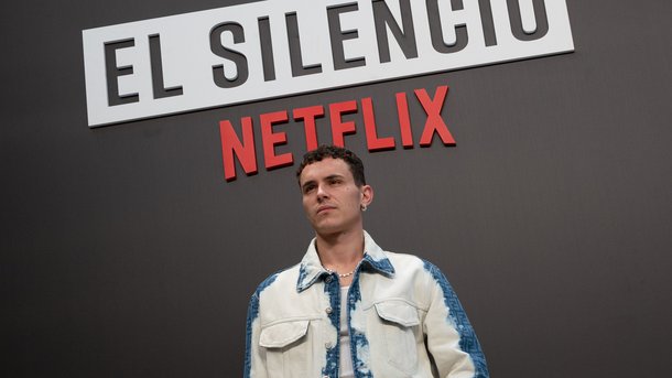 « El Silencio » : de quoi parle la série avec Arón Piper qui cartonne sur Netflix
