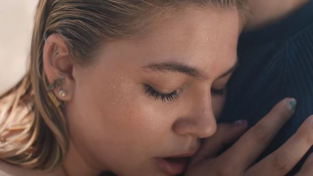 Louane dévoile le clip poétique de «Aimer à Mort»