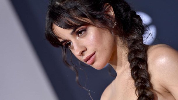 Camila Cabello partage des photos du tournage de Cendrillon