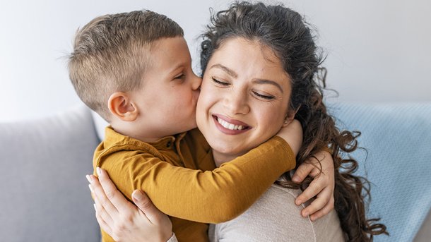 Les infos du Réveil Chérie : 14% des enfants entre 11 et 14 ans considèrent leur maman comme “femme de l’année”
