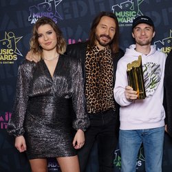 Juste Zoe, Bob Sinclar, Squeezie et Michèle Bernier - Photocall NRJ Music Awards Paris Edition