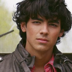 Joe Jonas change de cap