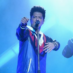 Bruno Mars, à la 59e cérémonie des Grammy Awards, le 12 janvier 2017, à Los Angeles