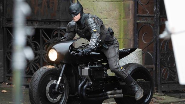 «The Batman»: Robert Pattinson et Zoë Kravitz affolent les fans avec la nouvelle bande-annonce