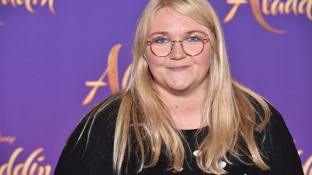 Lola Dubini: comment elle a transformé sa passion pour la musique en spectacle