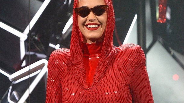 Katy Perry dévoile les coulisses de sa tournée «Witness: The Tour»