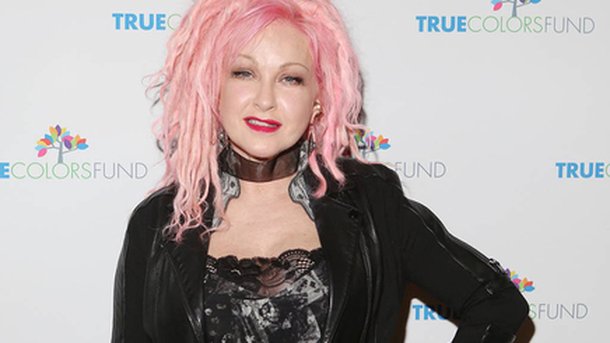 Cyndi Lauper : retour sur les changements capillaires de la chanteuse