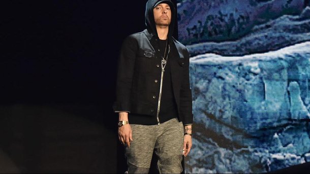 "Headlights": l'émouvante chanson d'excuses d'Eminem à sa mère