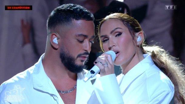 Vitaa et Slimane chantent en live «XY»