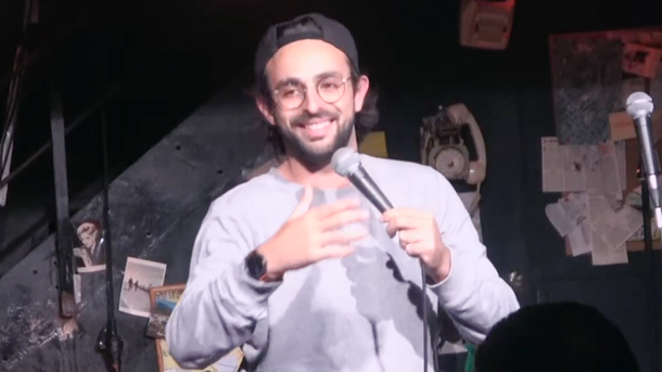 Félix Dhjan : "Y a les pro-masques, les anti-masques, et les "Oh putain, j'ai encore oublié mon masque !"