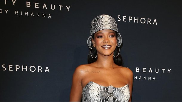 Rihanna, Katy Perry, Britney Spears…: ces stars qui ont osé la robe transparente!