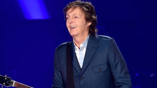 Paul McCartney passe du bon temps à Paris!