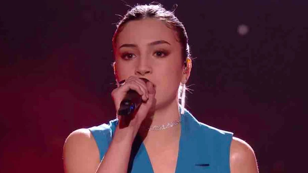 Lénie de la « Star Academy » : son premier single lui ressemblera