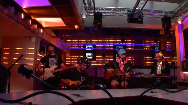 Portugal. The Man en live