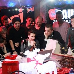 Emission du 20 décembre 2013 avec Kev Adams et l'équipe de SODA