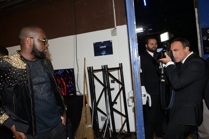 Maitre Gims et Nikos - Backstage NRJ Music Awards 2016