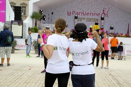 La team Fitnext/Chérie FM lors de la Parisienne