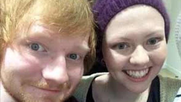 Ed Sheeran rend visite à une fan malade à l'hôpital !