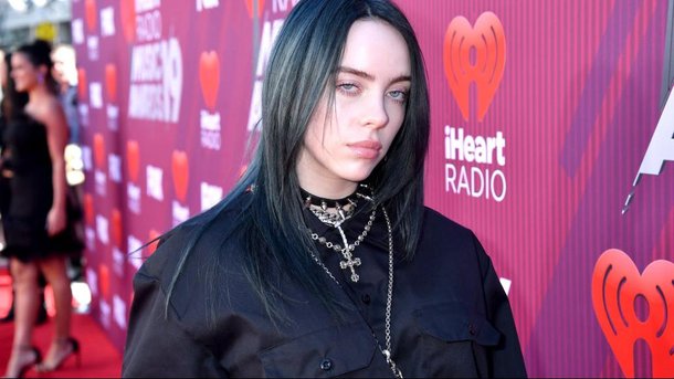 Billie Eilish: comment explique-t-elle son côté sombre?
