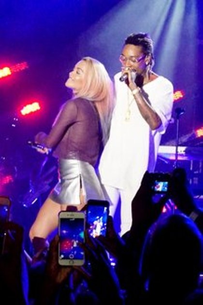 Rita Ora : super sexy sur scène à Los Angeles!